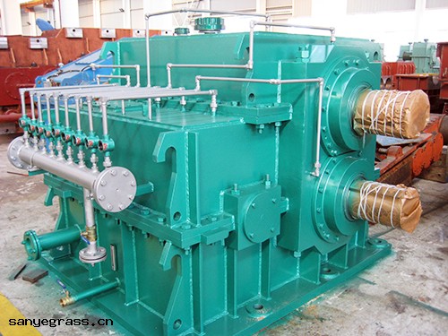 有色行(xíng)業(yè)熱軋
，冷軋齒輪(lún)箱