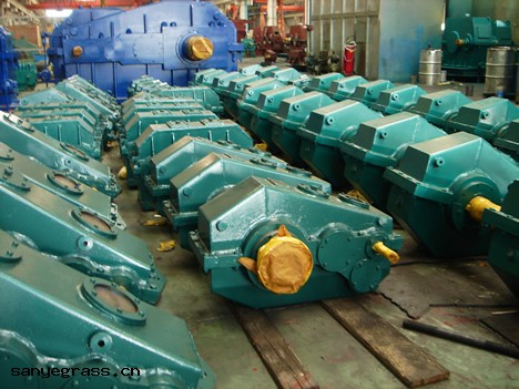 起重機齒輪箱(xiāng)