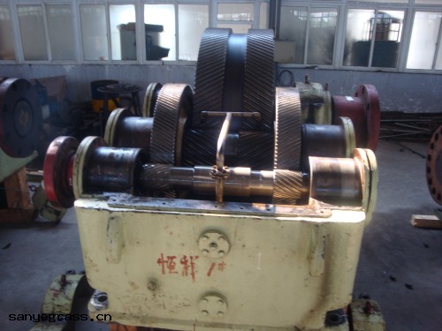 ZHL1400減速機改造前的內部照片(piàn)